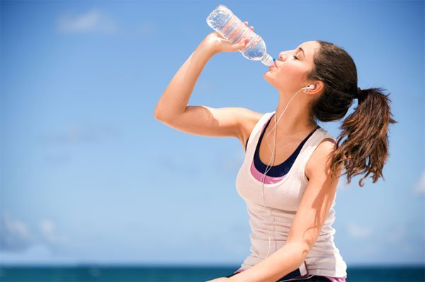Mỗi ngày bạn cần uống bao nhiêu nước?